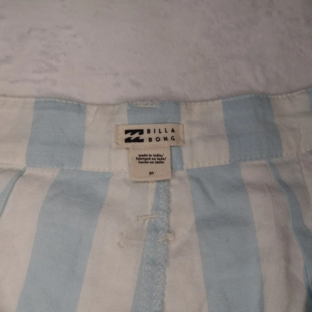 NWT Billabong Blue and white Striped Shorts - Picture 6 of 8